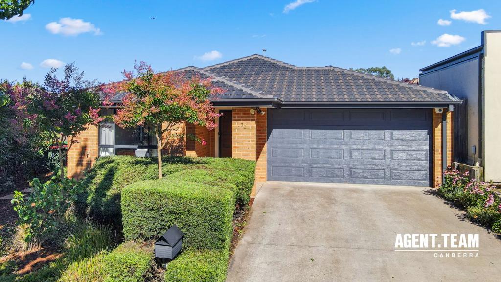 32 Eric De Salis St, Macgregor, ACT 2615