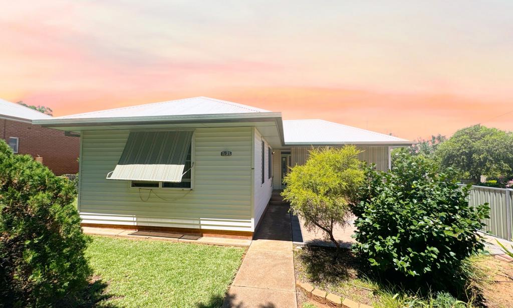 31a East St, Parkes, NSW 2870