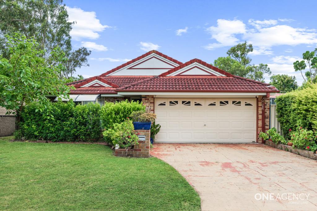 22 Cooroy St, Forest Lake, QLD 4078