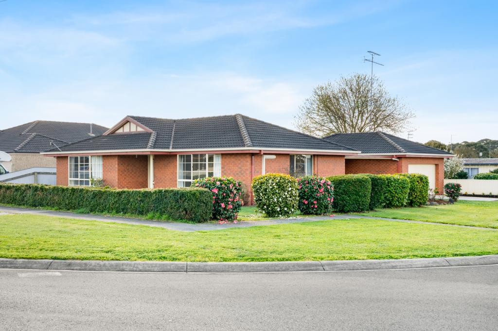 60 Curdie St, Cobden, VIC 3266