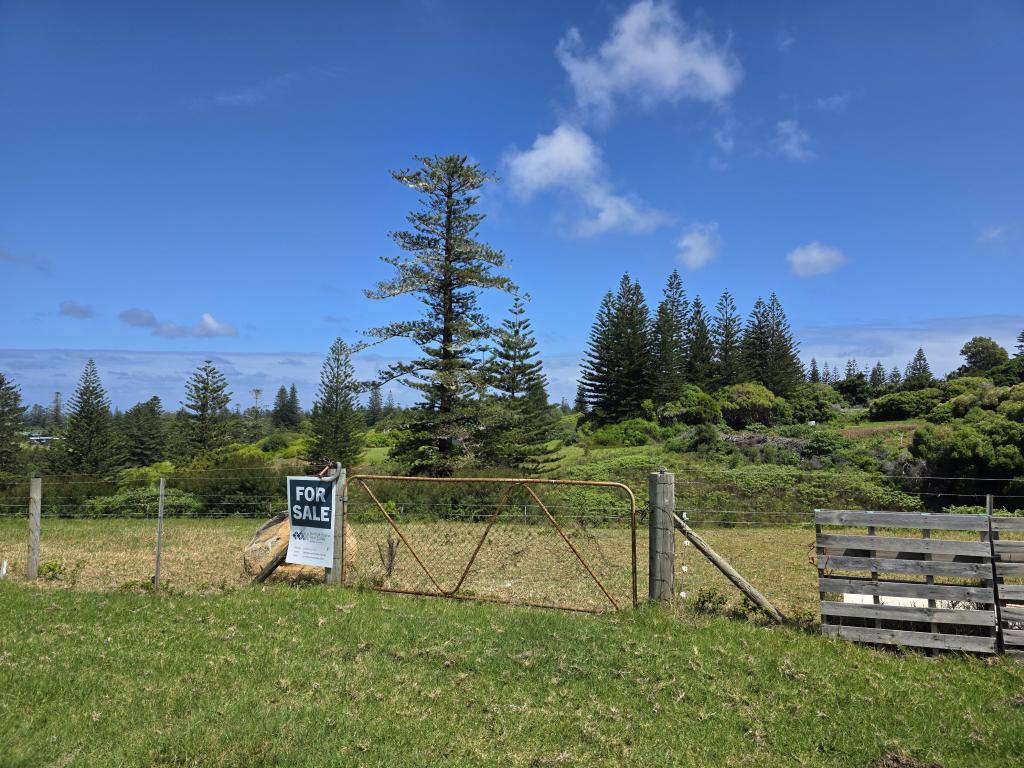76j5 New Farm Rd, Norfolk Island, NSW 2899