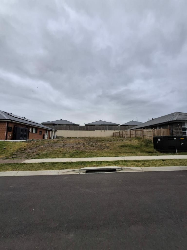 30 ELLIPSE CCT, CHISHOLM, NSW 2322