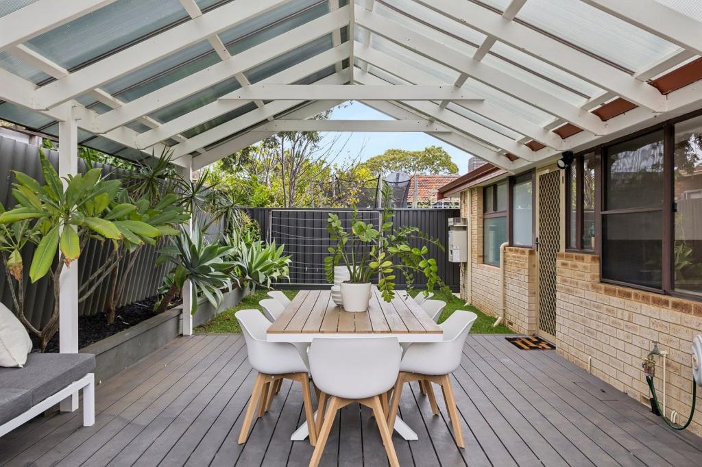 16 Ostend Rd, Scarborough, WA 6019