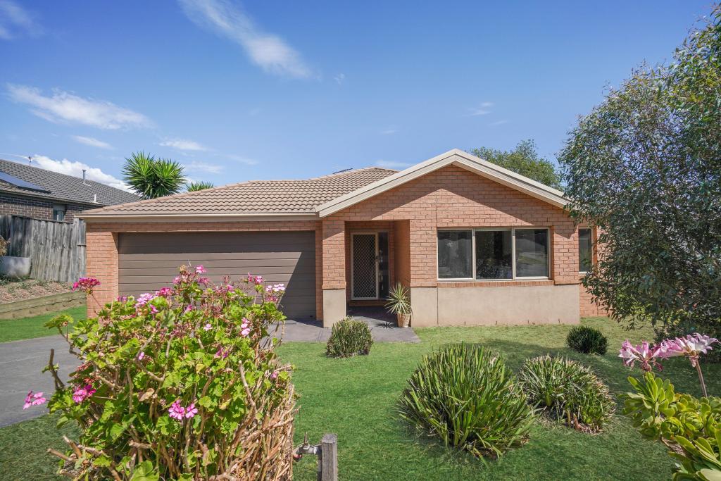 27 Dargo Cres, Doreen, VIC 3754