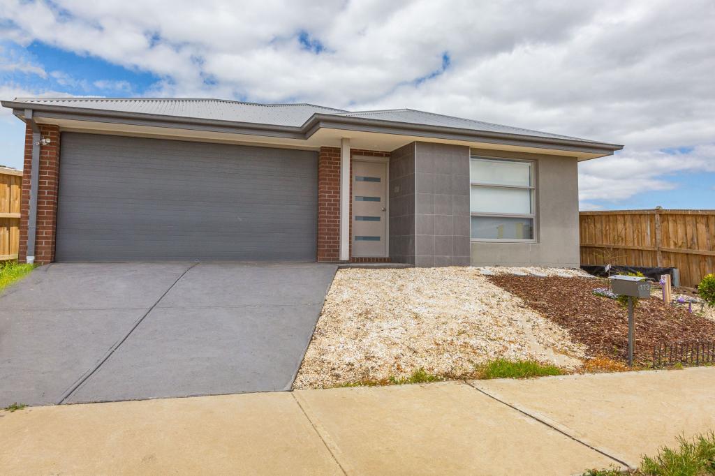 113 Strathlea Dr, Cranbourne West, VIC 3977