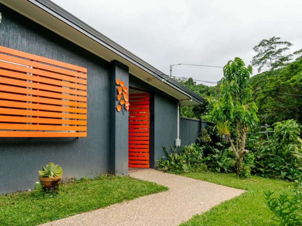 288 Toogood Rd, Bayview Heights, QLD 4868