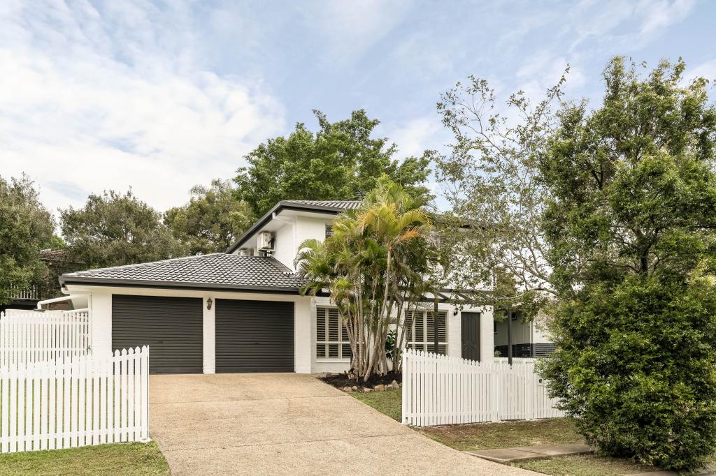 35 Deerdale St, Stafford Heights, QLD 4053