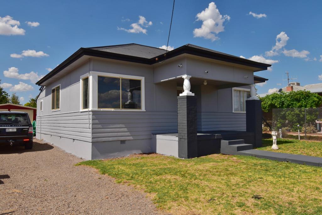 24 Short St, Wellington, NSW 2820