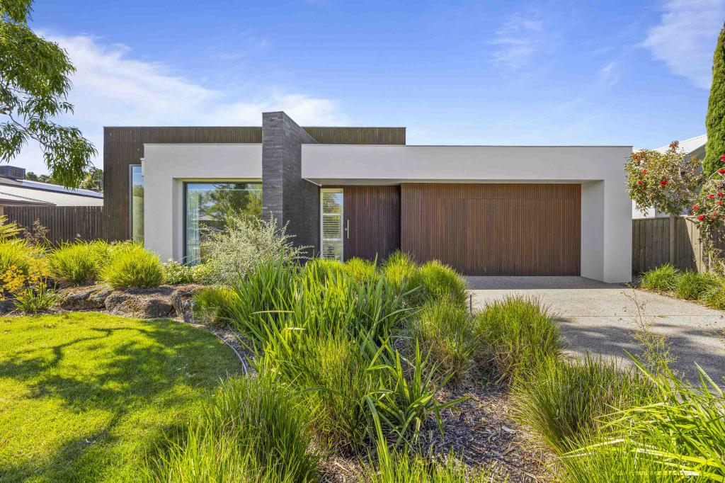1790 Sturt St, Alfredton, VIC 3350
