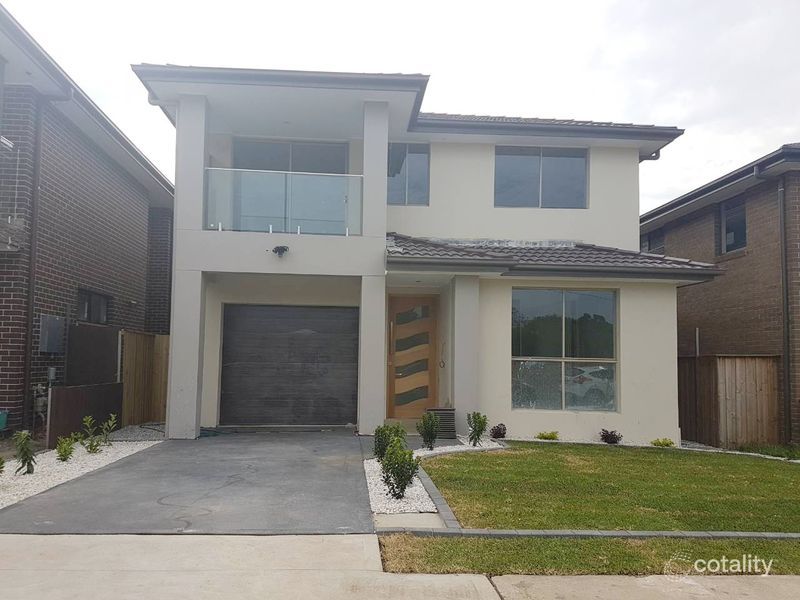 152 Eagleview Rd, Minto, NSW 2566