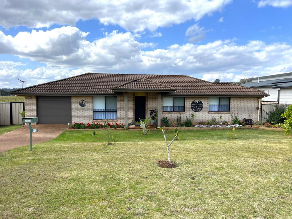 40 Frangipani Dr, Kingaroy, QLD 4610