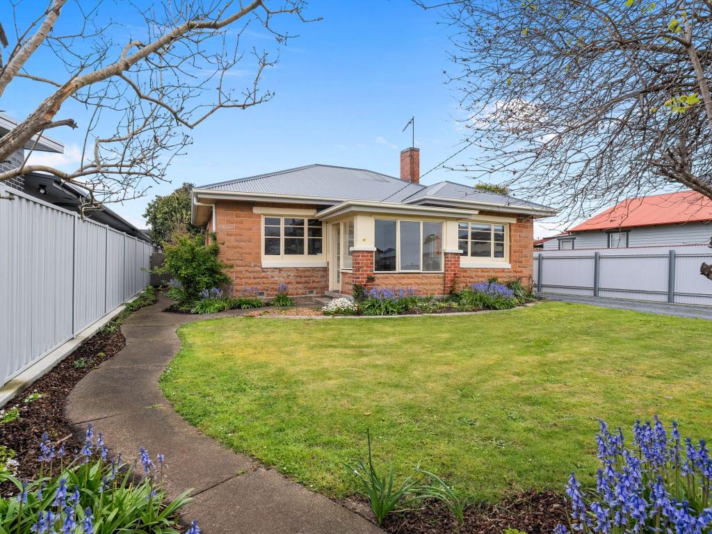 39 JERMYN ST, ULVERSTONE, TAS 7315