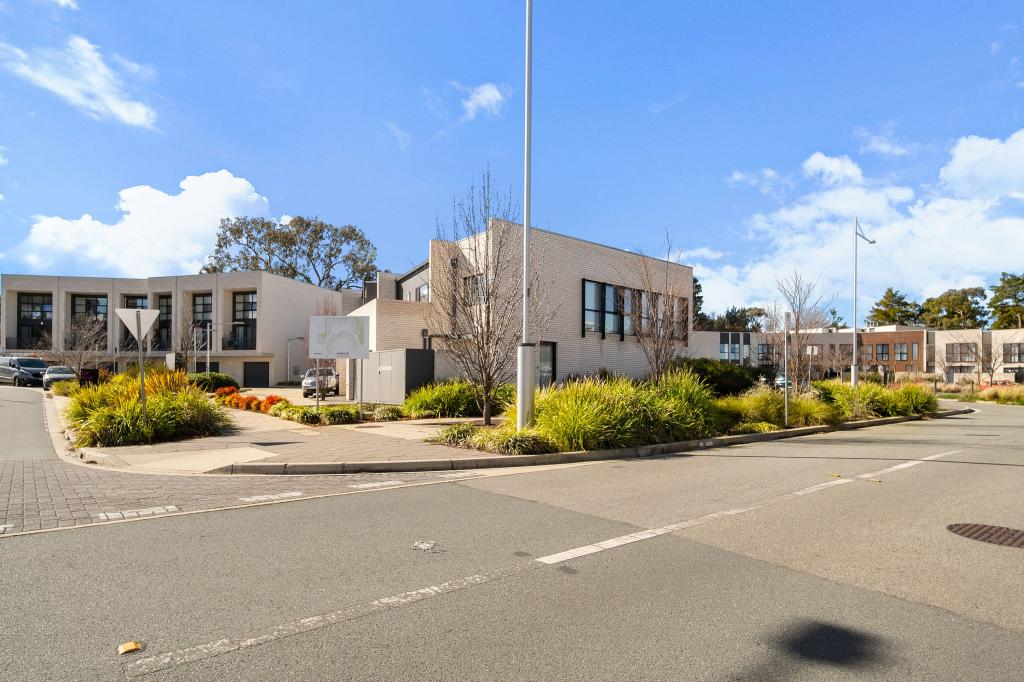 22/135 Easty St, Phillip, ACT 2606