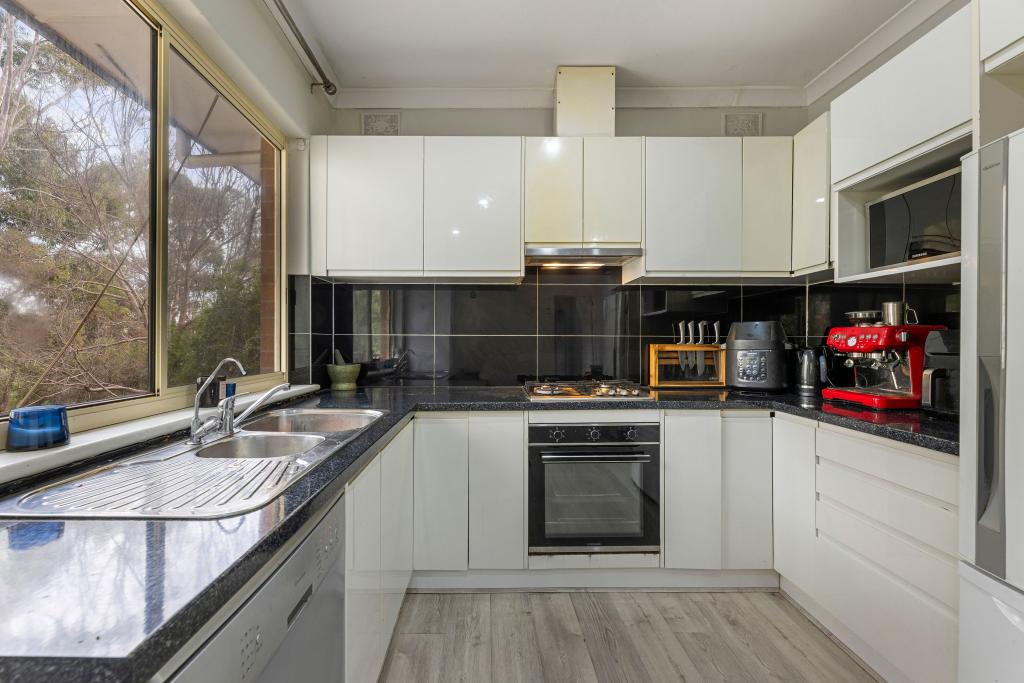 17 Billabong Rd, Para Hills, SA 5096