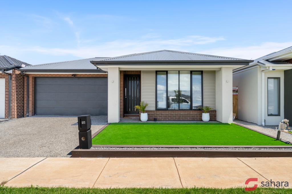 16 Goshawk St, Deanside, VIC 3336