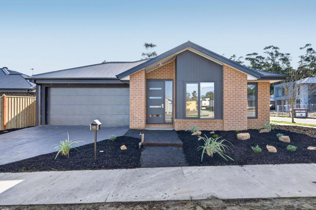 13 Ruffels St, Drouin, VIC 3818