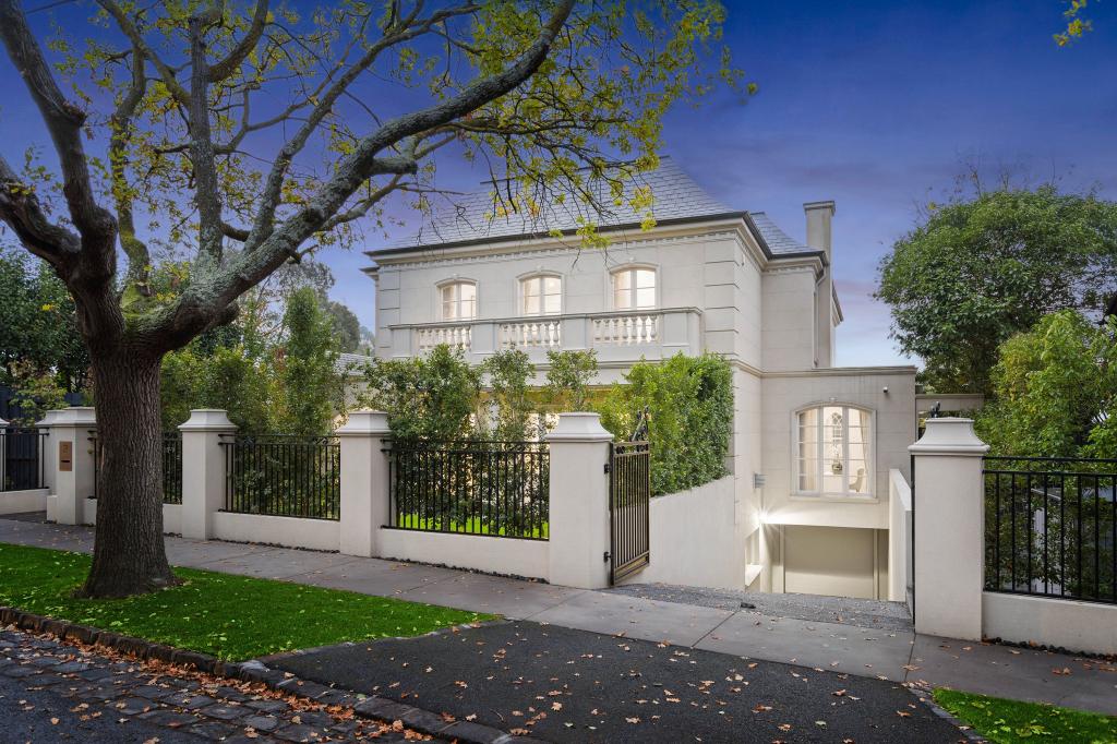 2 Lightfoot St, Mont Albert, VIC 3127