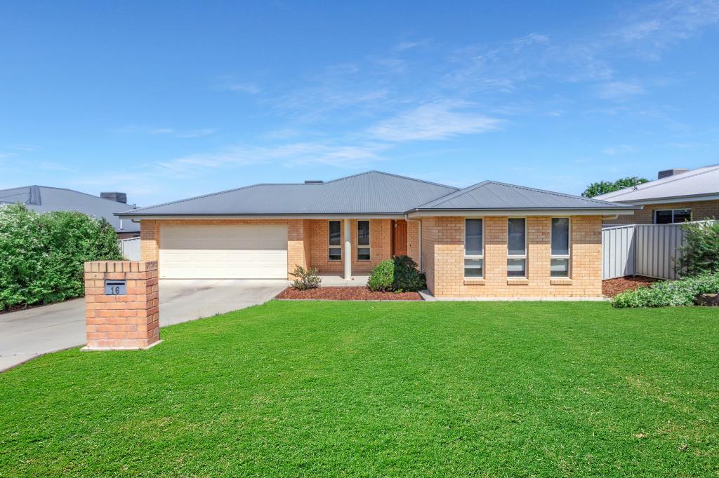 16 Samson Ave, Estella, NSW 2650