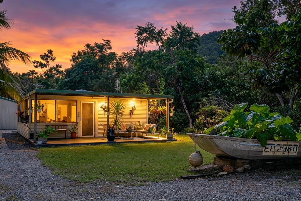 1135 Midge Point Rd, Midge Point, QLD 4799