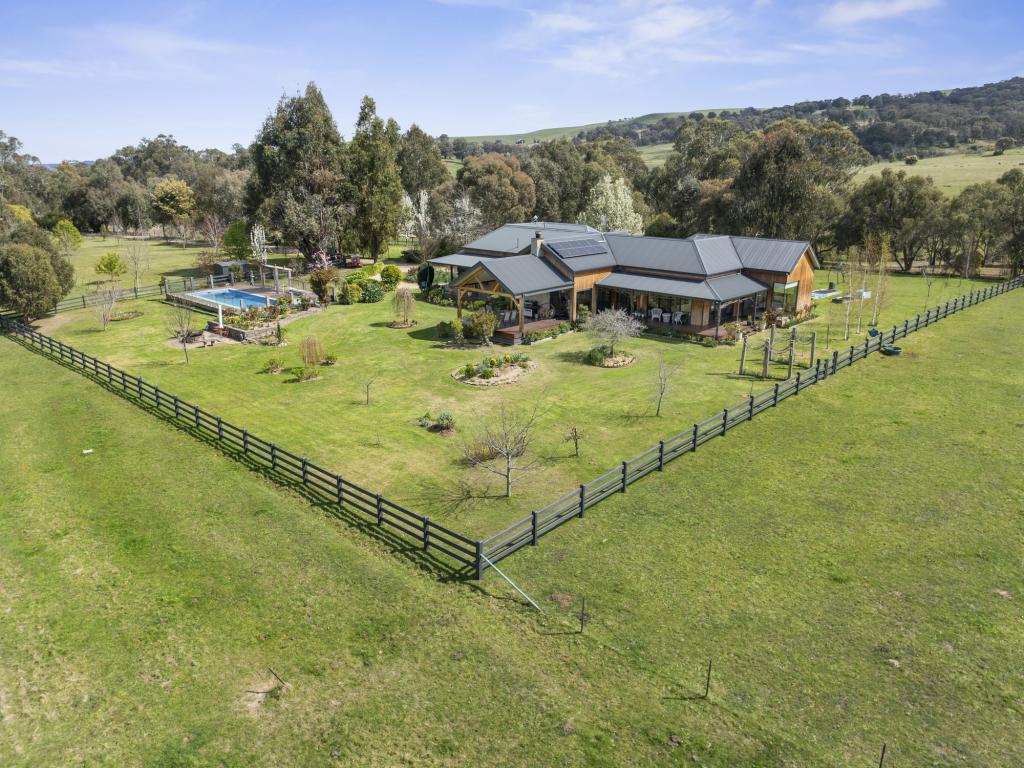 434 Buttercup Rd, Merrijig, VIC 3723