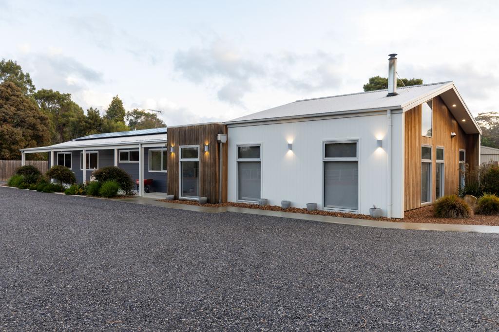 12 BUNDARRA DR, SQUEAKING POINT, TAS 7307