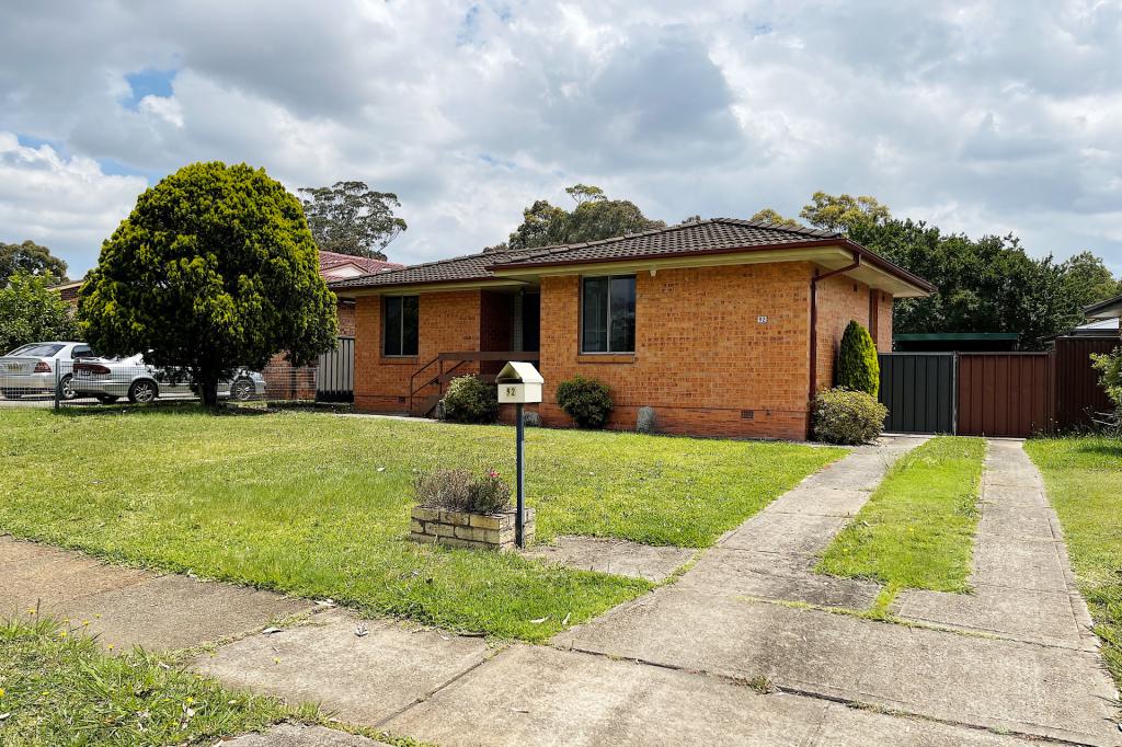 92 NELLIE STEWART DR, DOONSIDE, NSW 2767