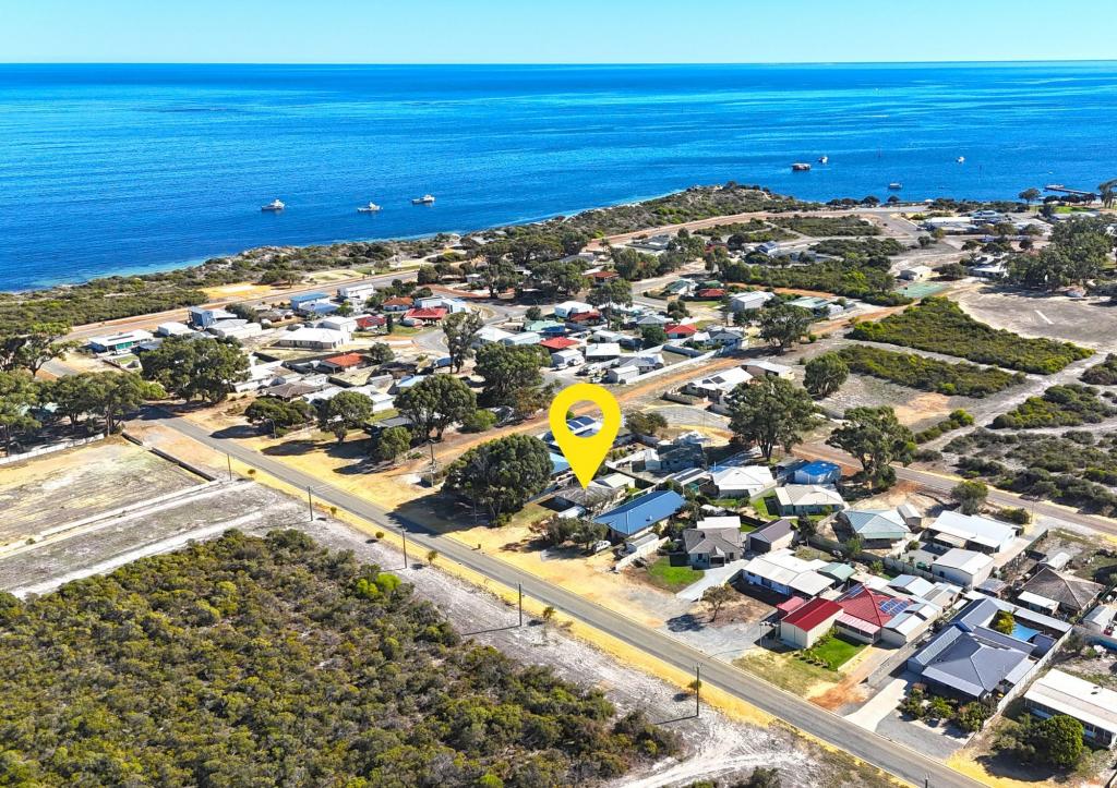 16 Thomas St, Leeman, WA 6514