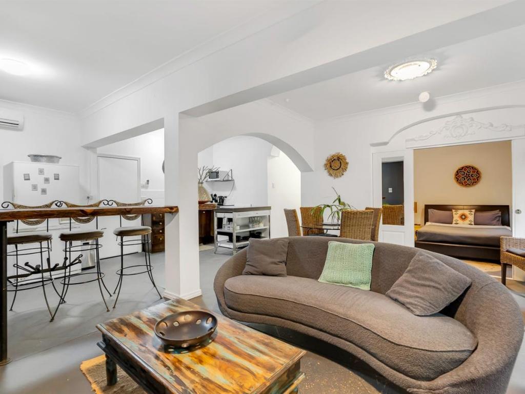 2/5 Phillips St, Machans Beach, QLD 4878