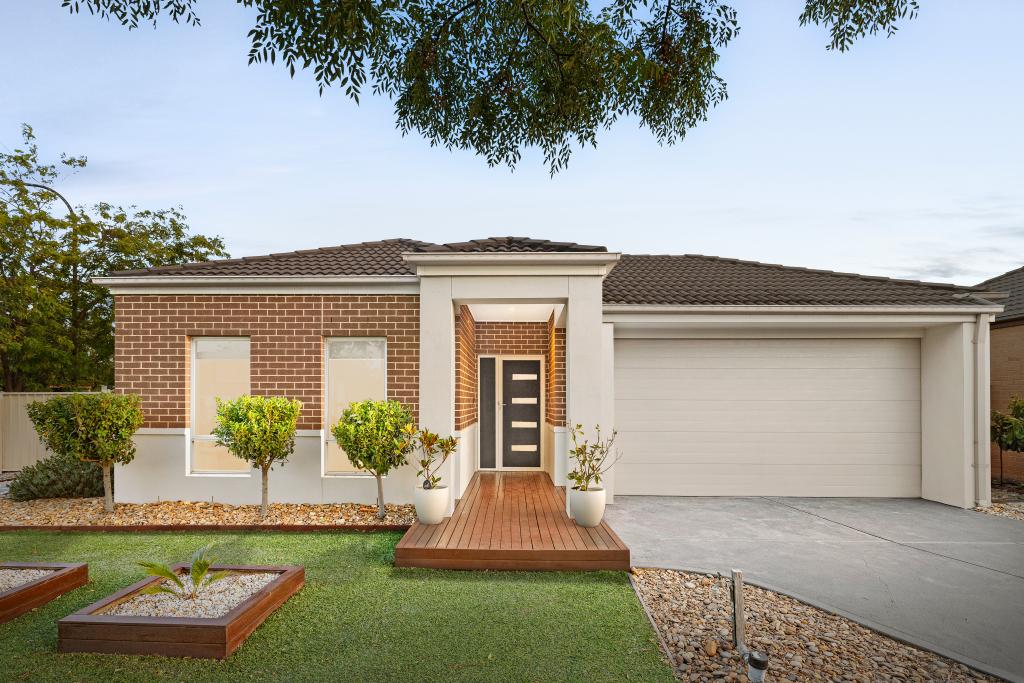 43 Lawson Way, Caroline Springs, VIC 3023