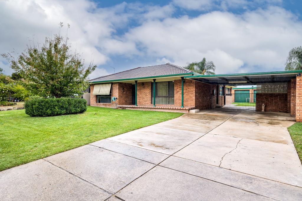 22 GOBORRA ST, GLENFIELD PARK, NSW 2650