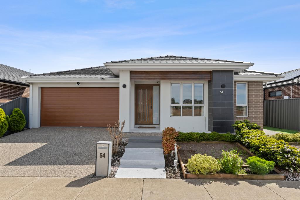 54 CANTERBURY RD E, LARA, VIC 3212