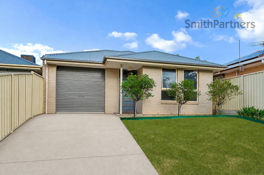 8b Sharon Dr, Para Hills, SA 5096
