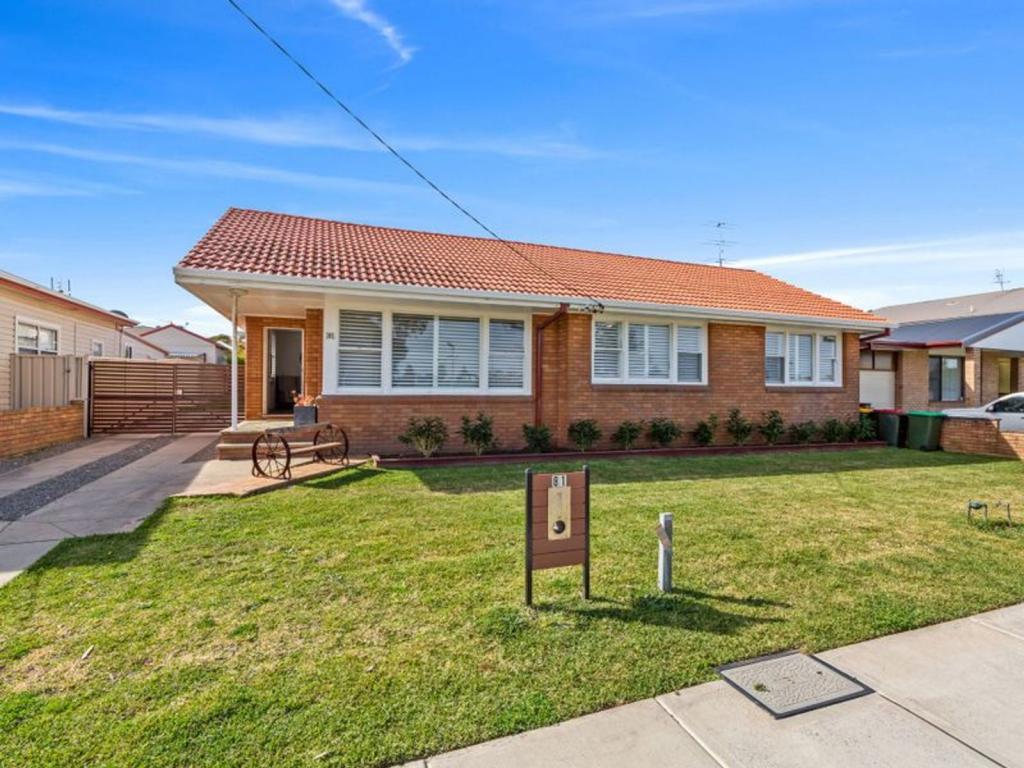 81 Cowlishaw St, Redhead, NSW 2290