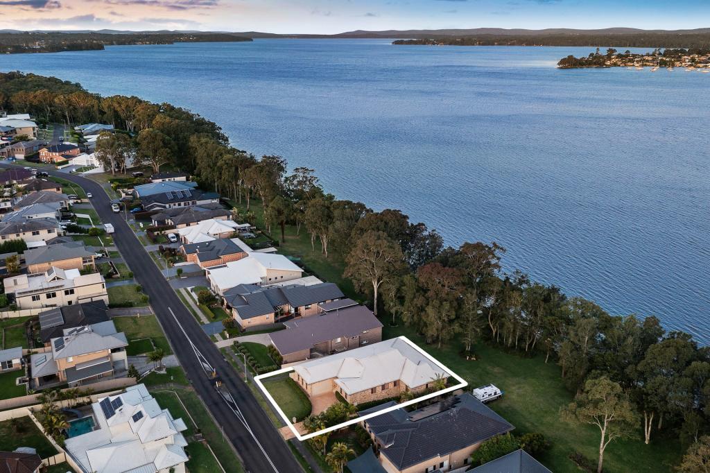 37 MULWALA DR, WYEE POINT, NSW 2259