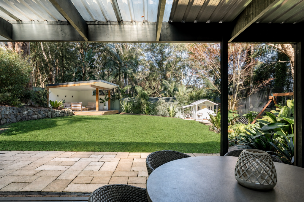 15 Old Coast Rd, Stanwell Park, NSW 2508