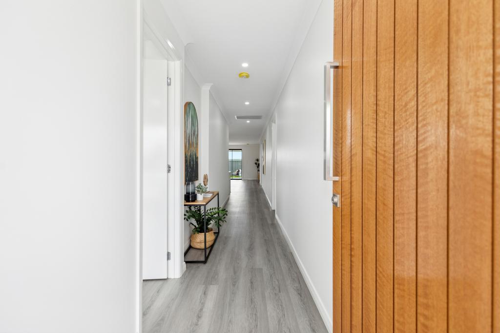 9 CEDAR AVE, DAVOREN PARK, SA 5113