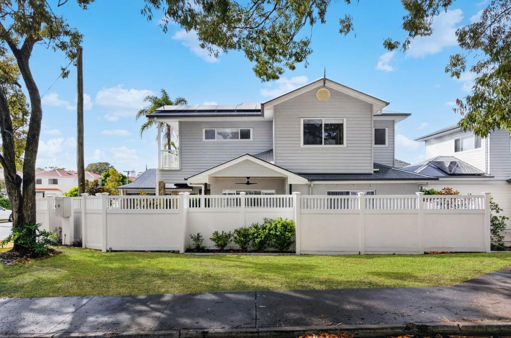 108 Bamboo Ave, Benowa, QLD 4217