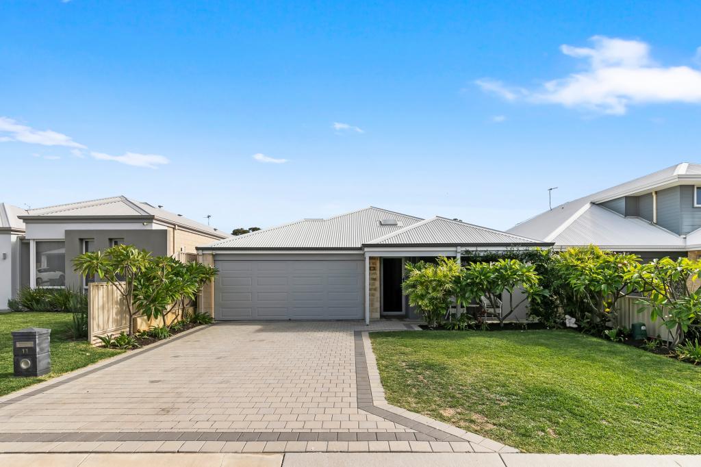 11 Monger Rd, Lake Coogee, WA 6166