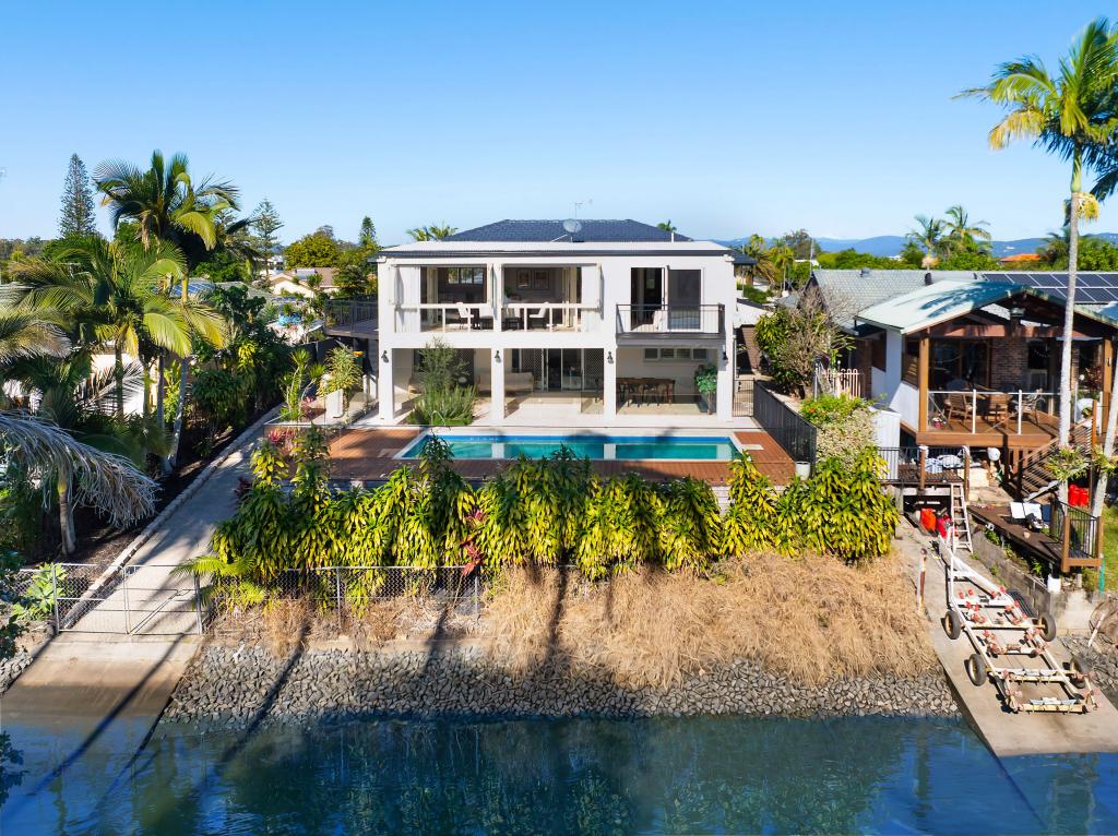 64 River Cres, Broadbeach Waters, QLD 4218