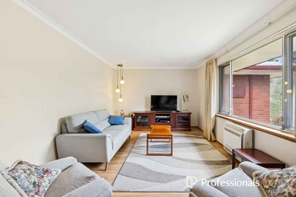 8 Glyde Rd, Lesmurdie, WA 6076