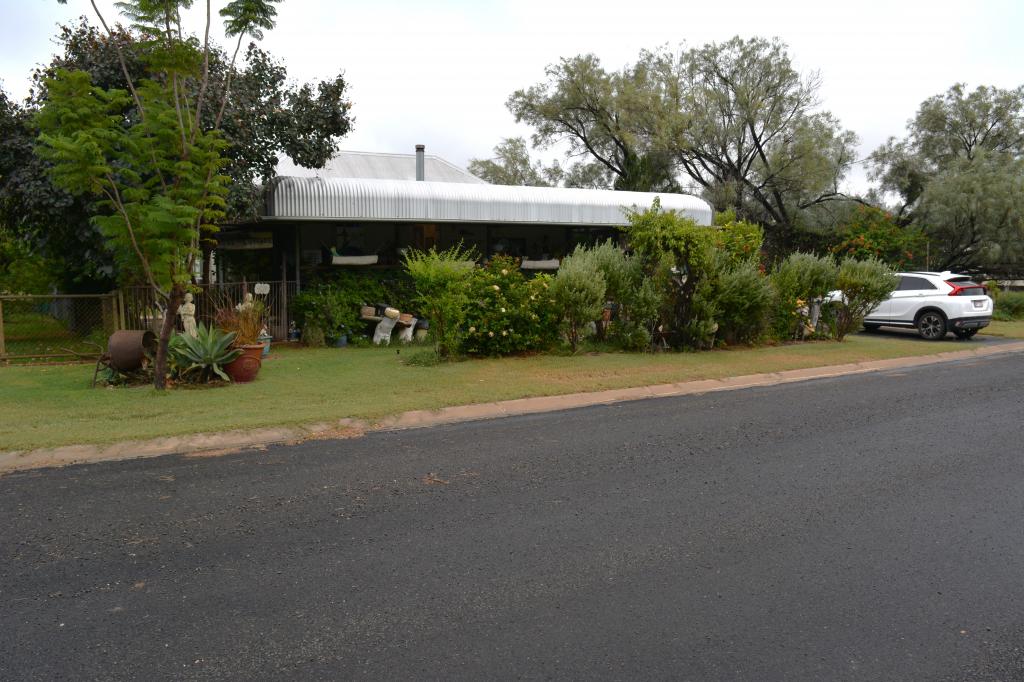 66 Porter St, Aramac, QLD 4726