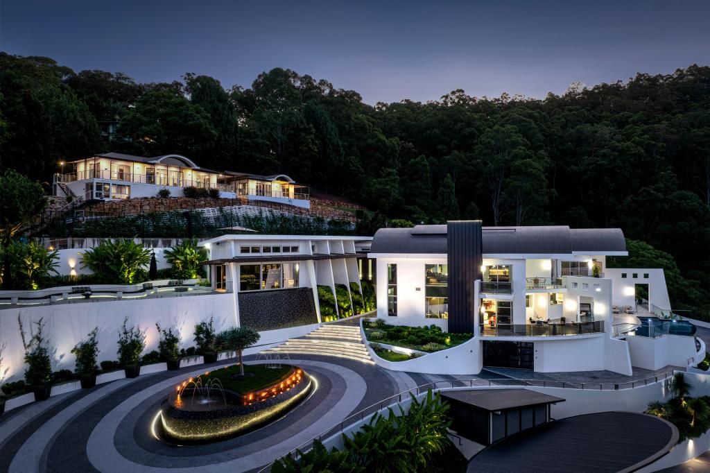 160 Tallai Rd, Tallai, QLD 4213