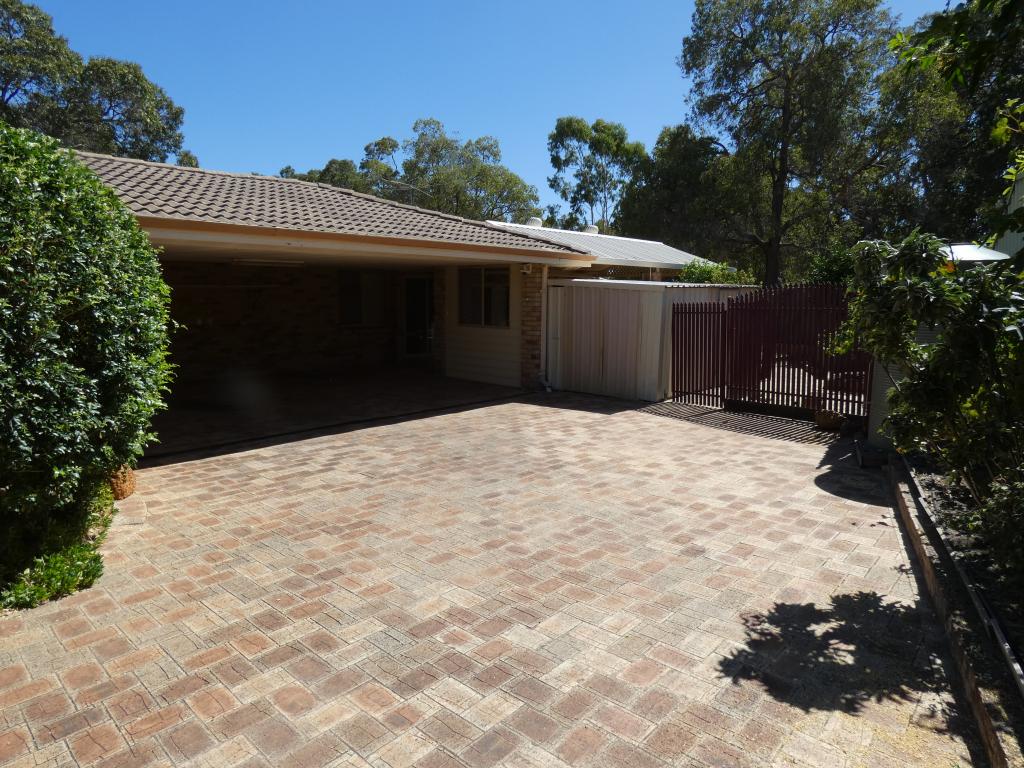 14b Nissen Pl, Swan View, WA 6056