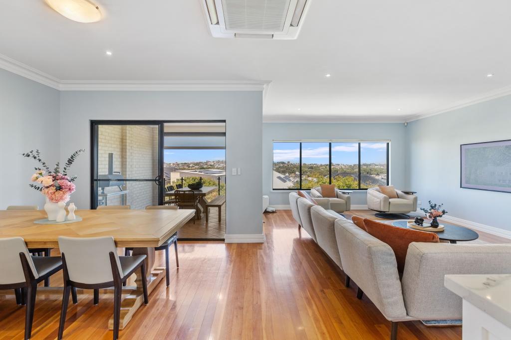 10 Chipperfield Ct, Mosman Park, WA 6012