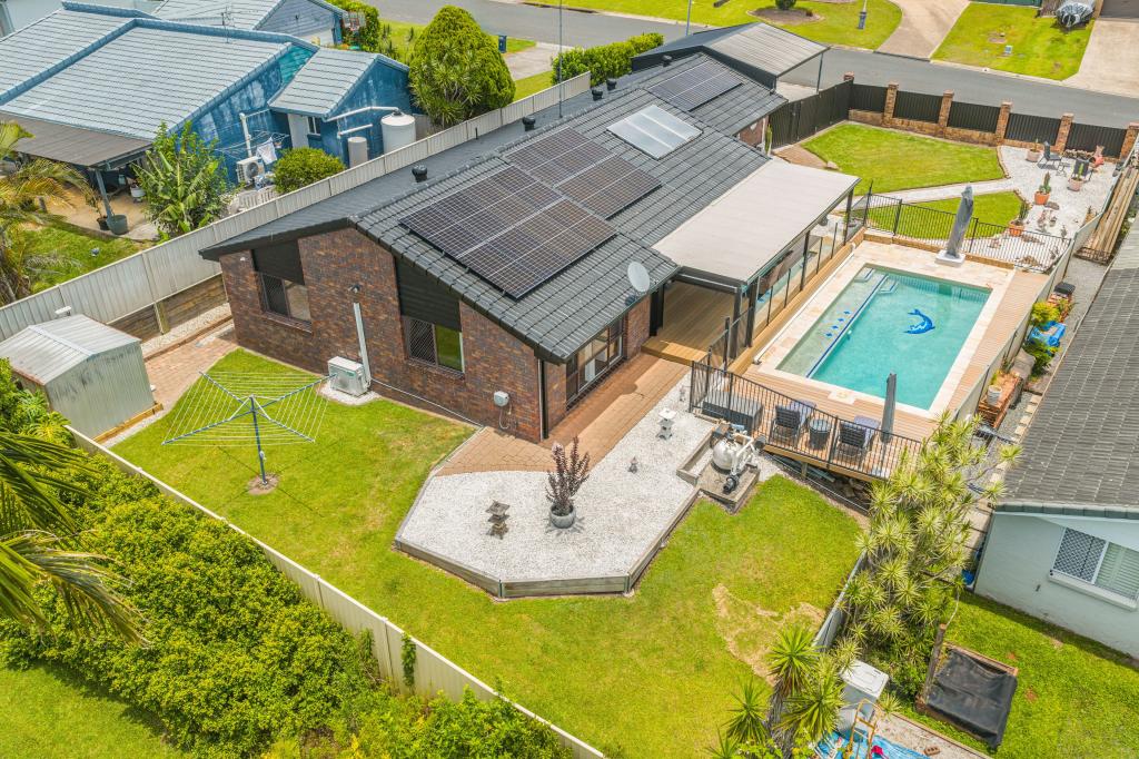 8 Bradstone Rd, Carrara, QLD 4211
