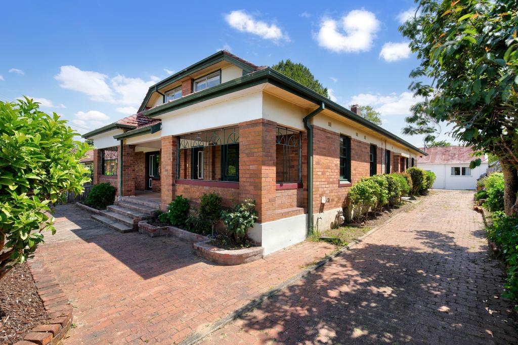 27 DARLEY ST, KATOOMBA, NSW 2780