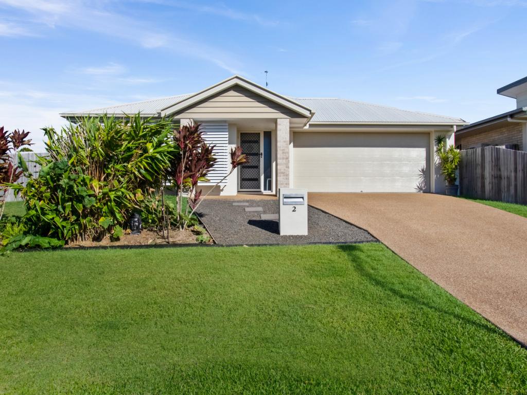 2 Lillee Ct, Urangan, QLD 4655