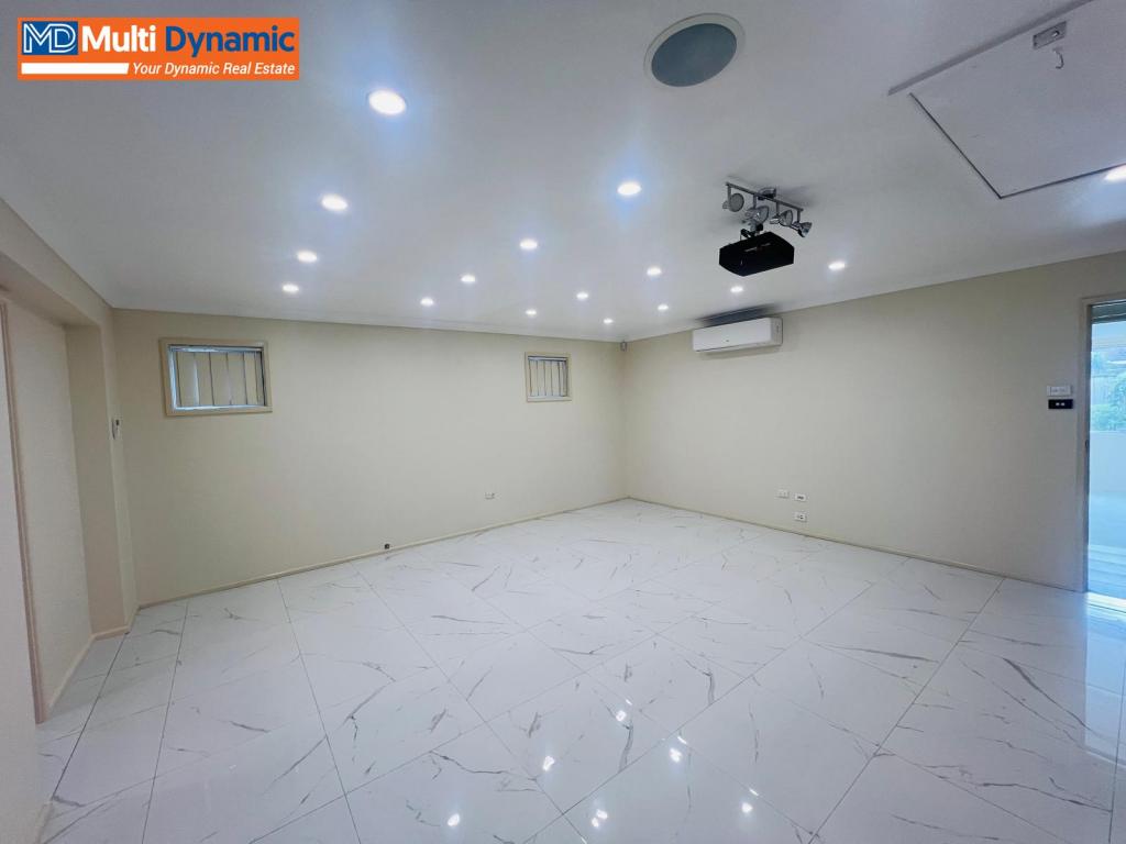 89a Adrian St, Macquarie Fields, NSW 2564