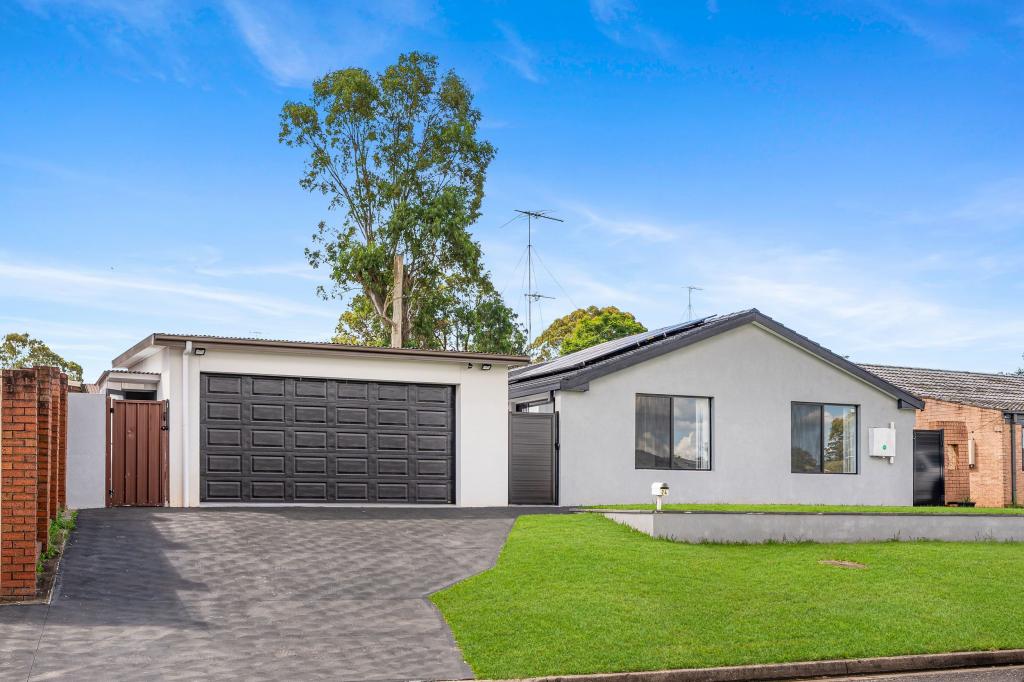 24 Explorers Way, St Clair, NSW 2759