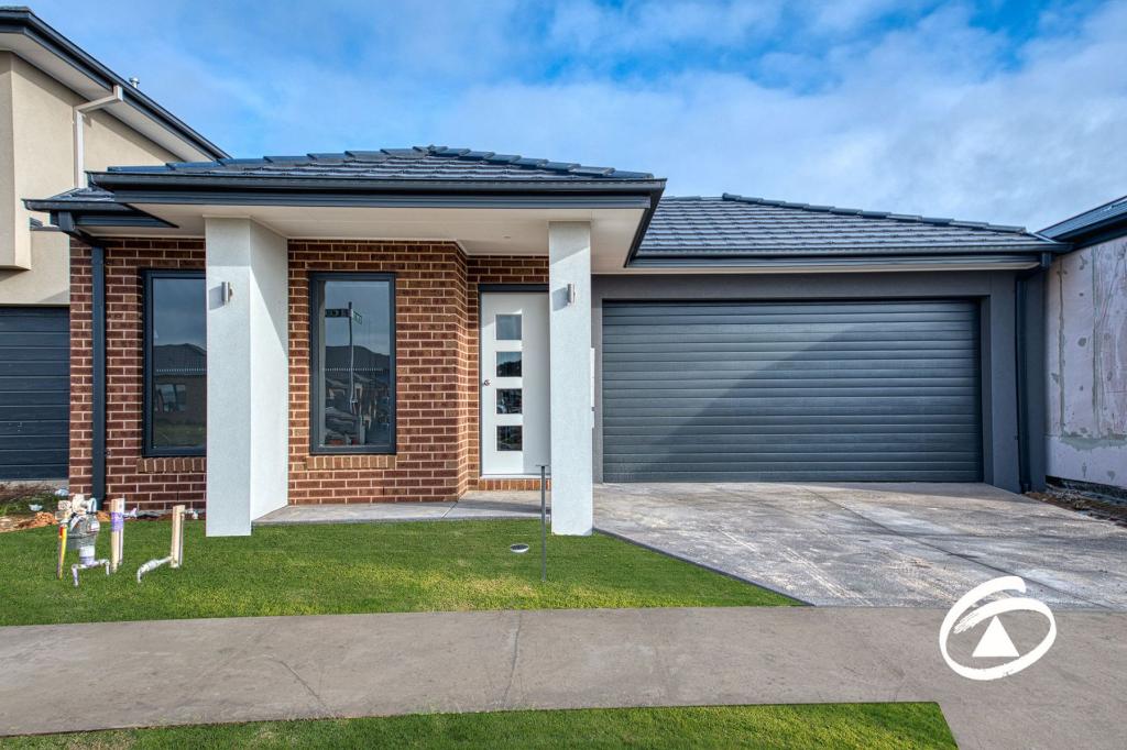 13 Catalonia Way, Berwick, VIC 3806